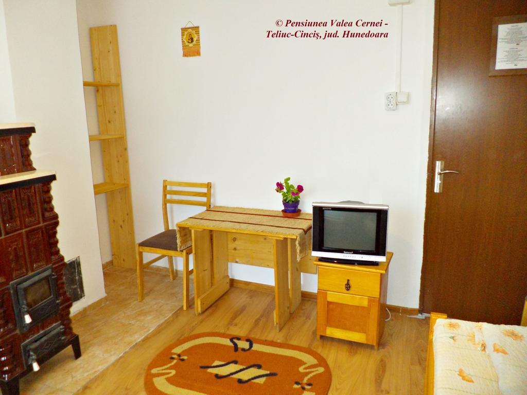 Pensiunea Valea Cernei Teliucu Inferior Номер фото